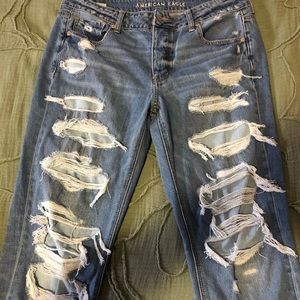 Distressed American Eagle boyfriend jeans
